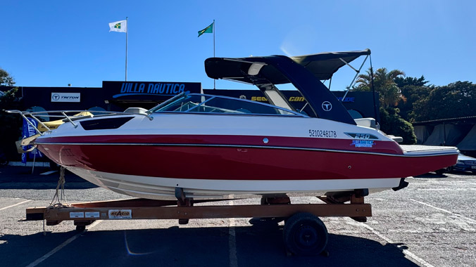 Lancha Triton 250 - 2018